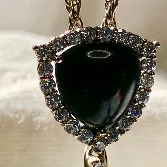 SALE Beautiful Jade necklace - Picture 5 of 16